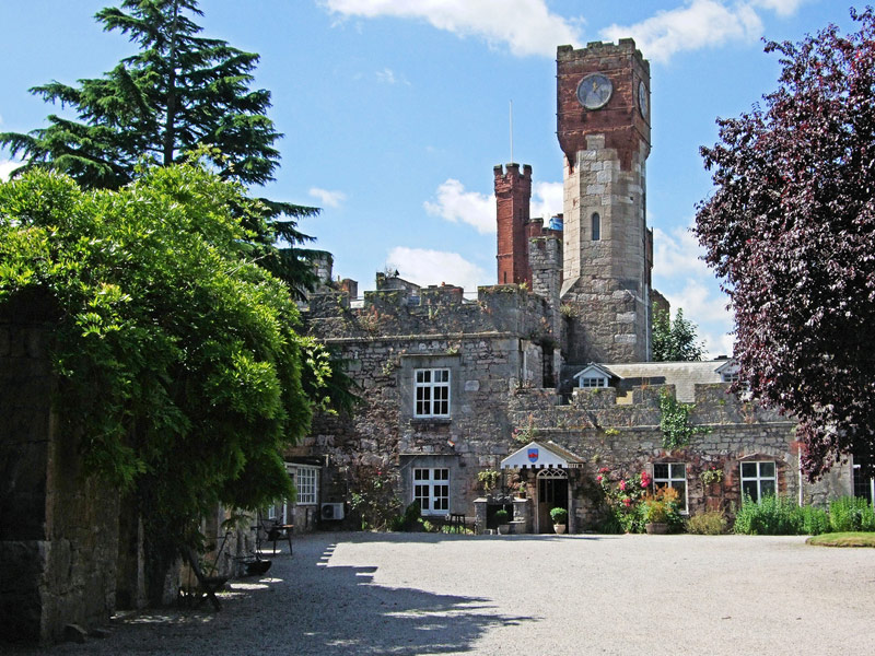 Ruthin Castle: Ruth, Wales