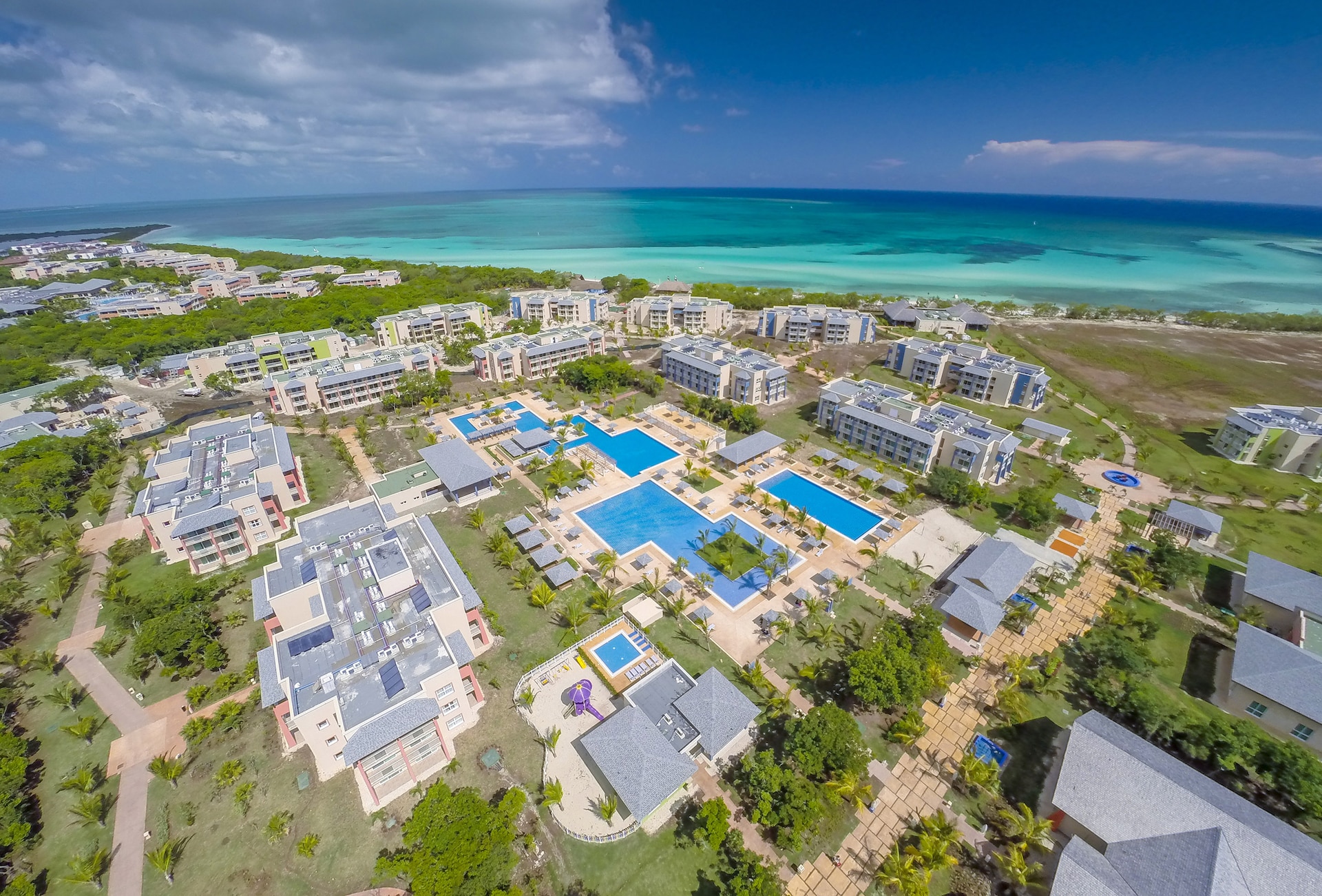 View of Melia Jardines del Ray hotel and pool