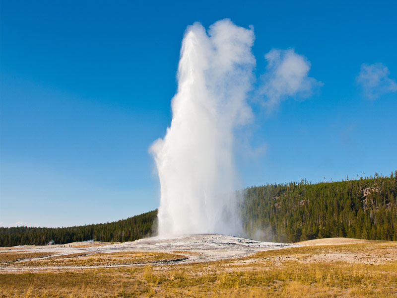 Old Faithful, Yellowstone National Park, Wyoming