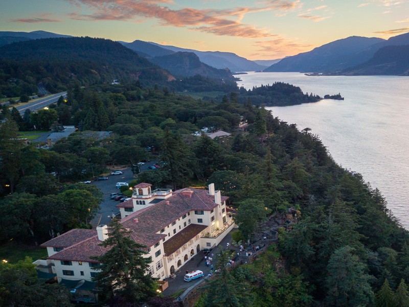 Columbia Gorge Hotel