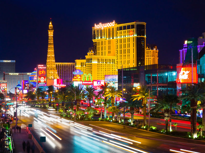 las vegas strip lit up at night