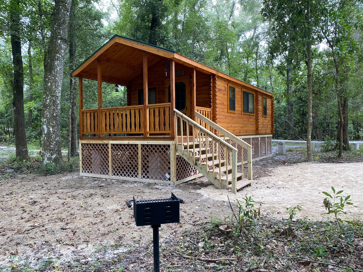 Log Cabin Hideaway in Spring Country