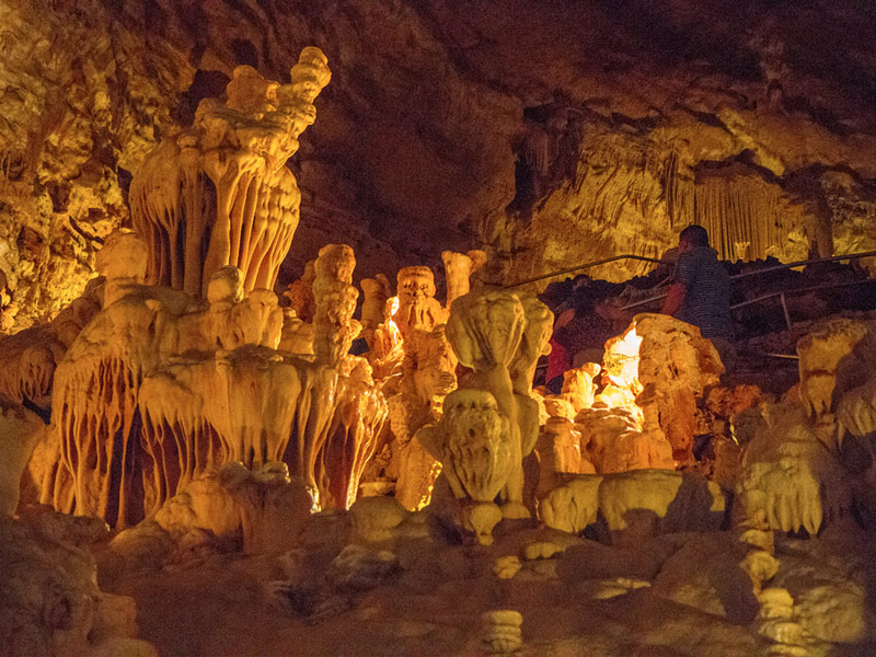 Natural Bridge Caverns