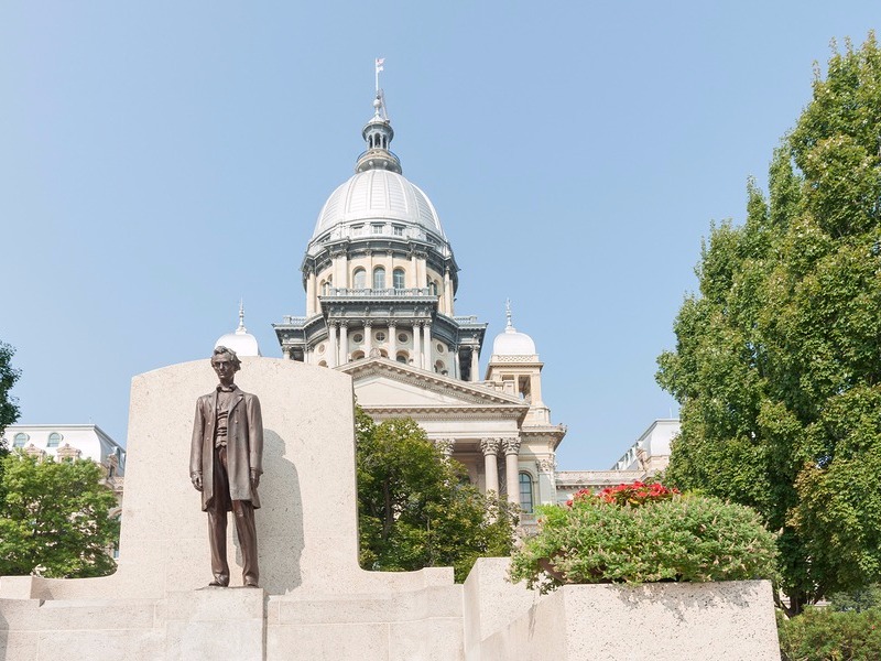 Statue and capitol in Springfield, Illinois