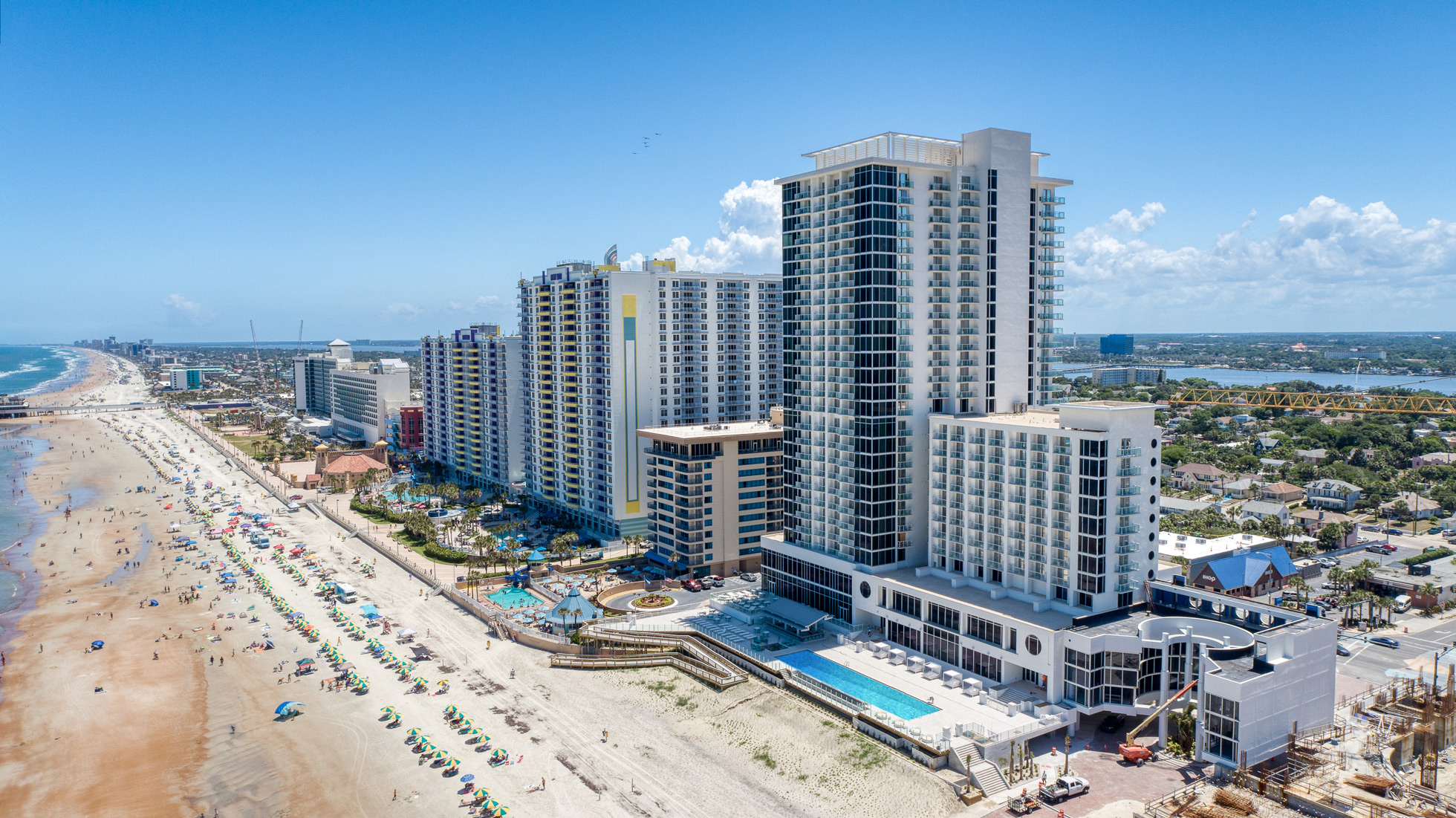 Daytona Grande Oceanfront Hotel