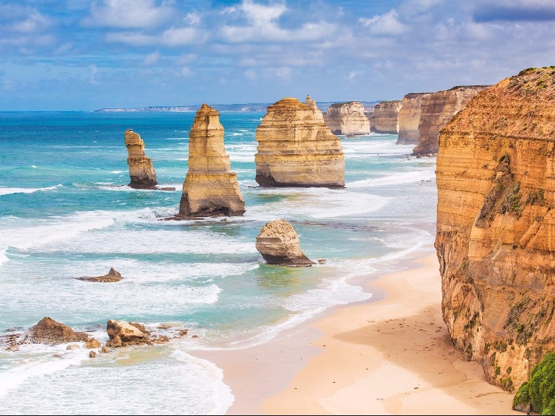 Twelve Apostles along the Great Ocean Road, Australia