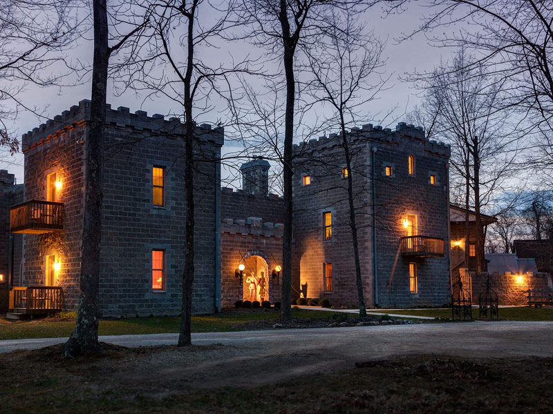 Ravenwood Castle