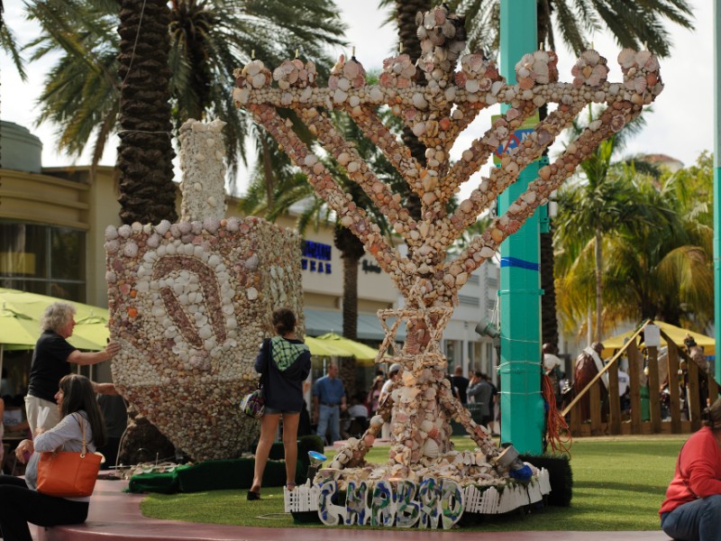 Hanukkah on Lincoln Road