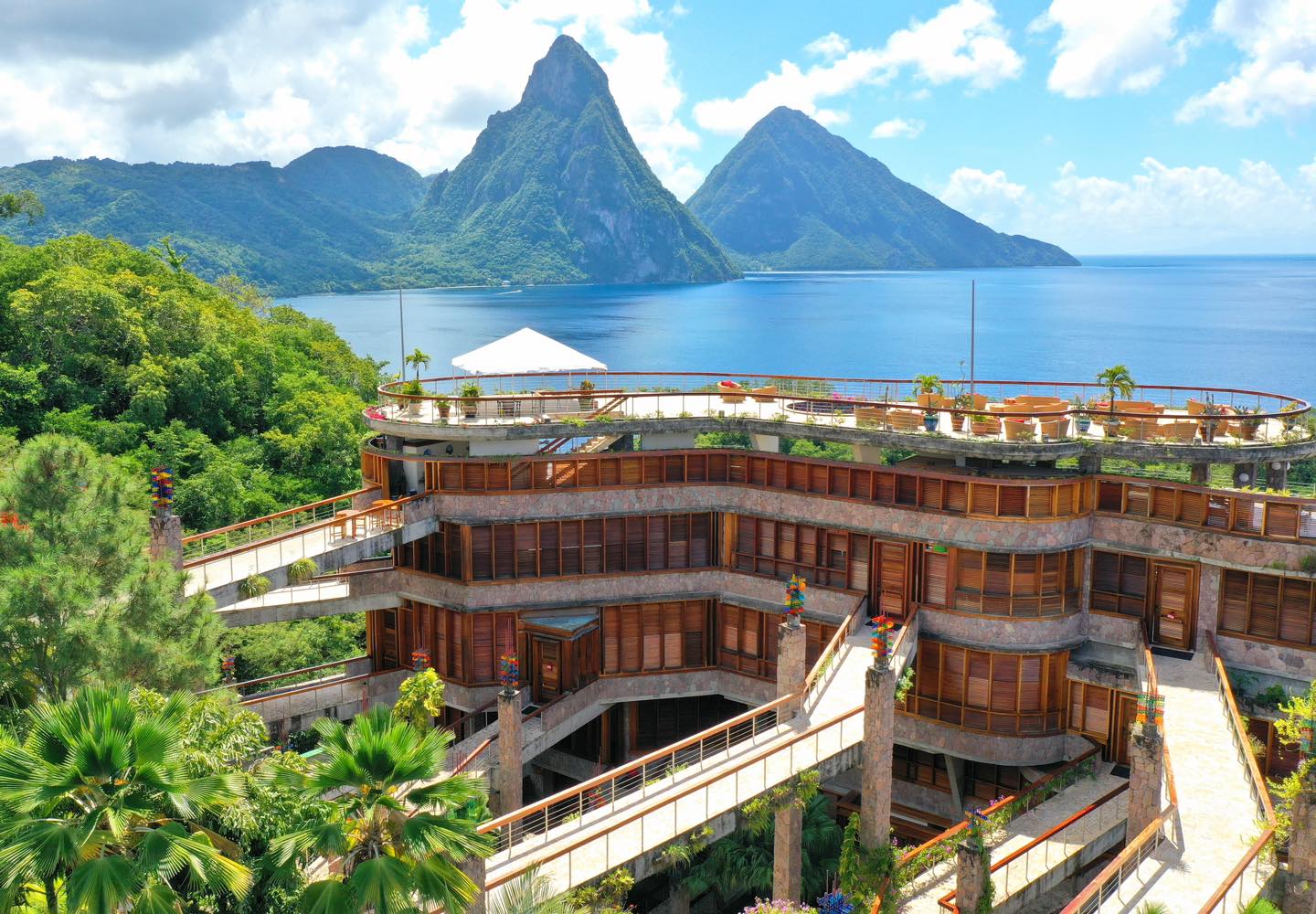 Jade Mountain Resort