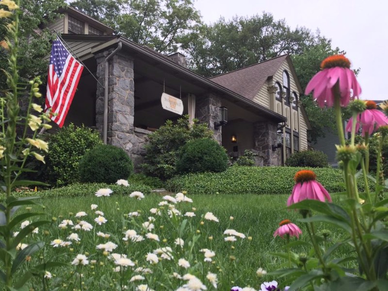 Stonehurst Place Bed & Breakfast