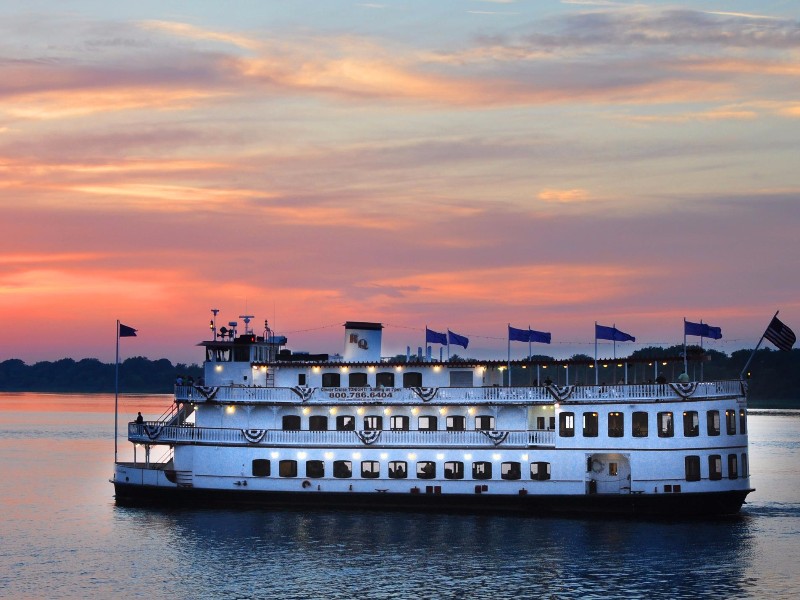 Sunset cruise in Savannah