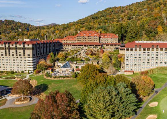 fall foliage around Omni Grove Park Inn