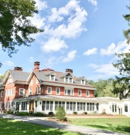 exterior of Cameron Estate Inn and Restaurant