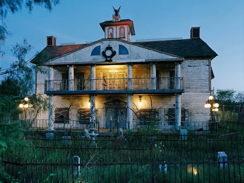 9 Fun Haunted Houses in Texas for Halloween Trips To Discover