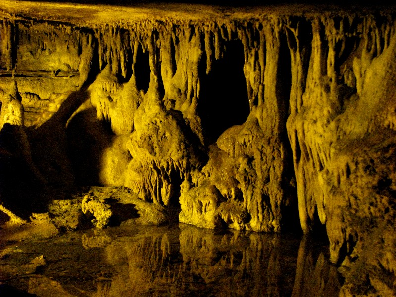 Raccoon Mountain Caverns