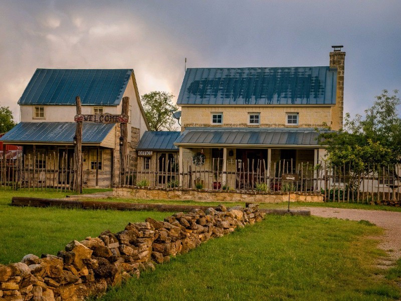 10 Best Bed and Breakfasts Near Fredericksburg, Texas (with Prices