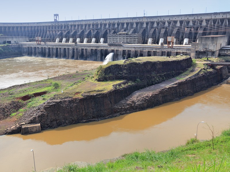 Itaipu Dam, hydroelectric power plant on Parana River