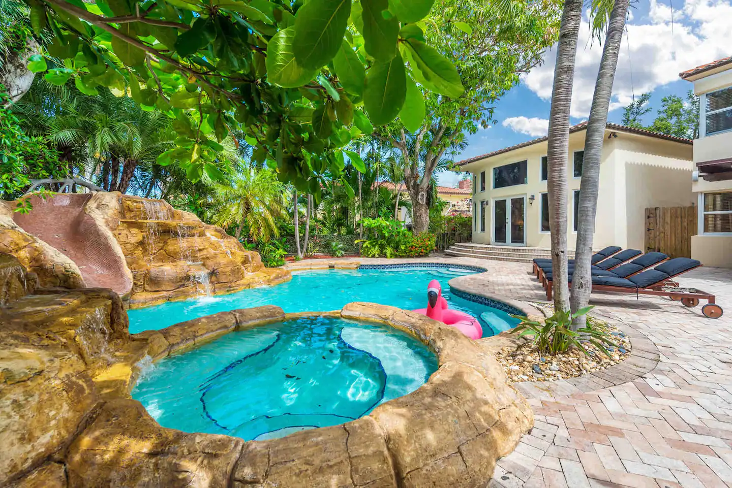 13 Most Luxurious Airbnbs In Florida For 2023 – Trips To Discover