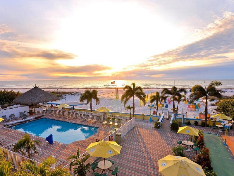 Plaza Beach Hotel - Beachfront Resort