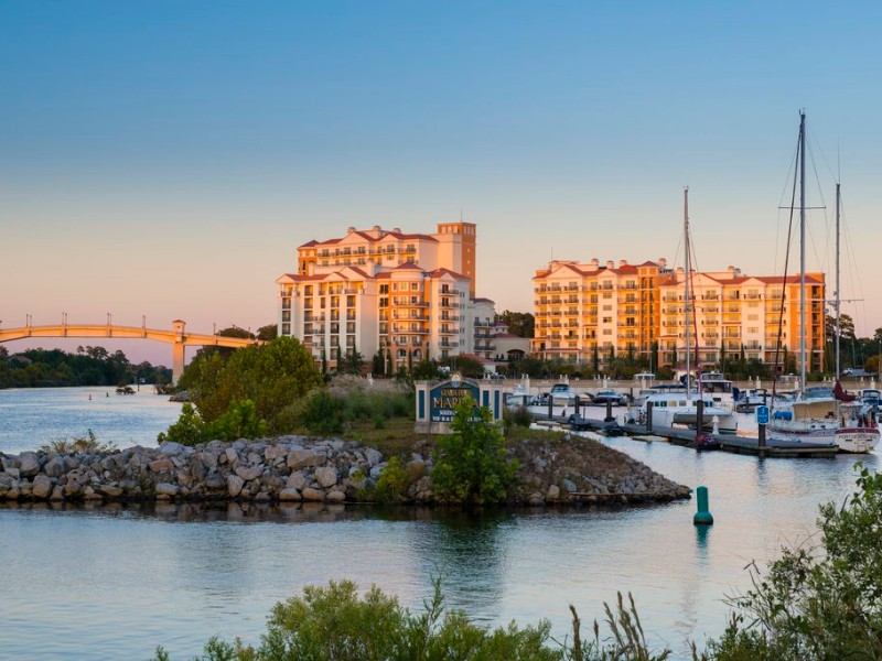 The Marina Inn at Grande Dunes is conveniently located between North and South Myrtle Beach.