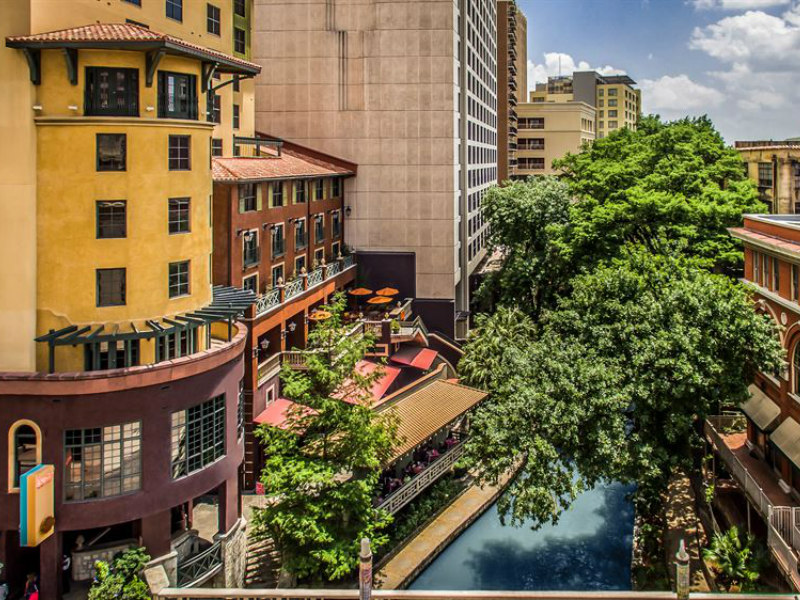 Hotel Valencia Riverwalk
