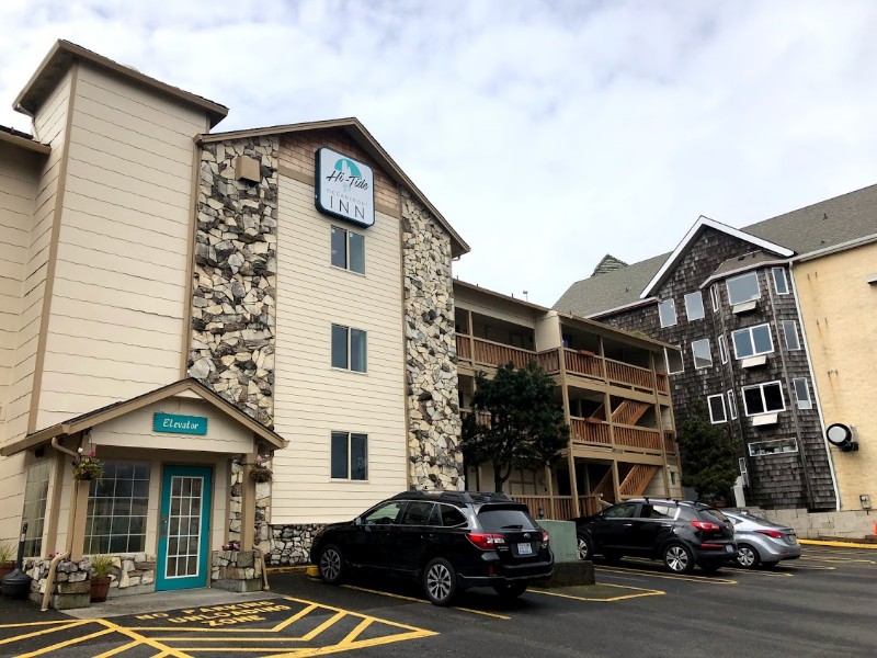 Exterior of Hi Tide Oceanfront Inn