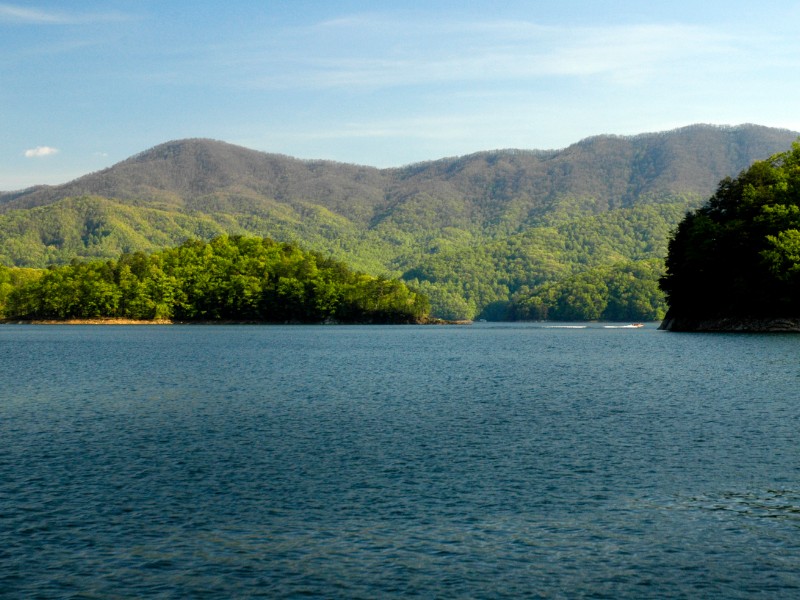 Boating on Fontana Lake in the Smoky Mountains