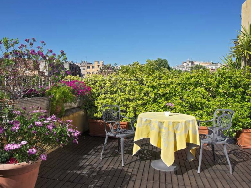 Terrace at room in Hotel Raffaello Rome