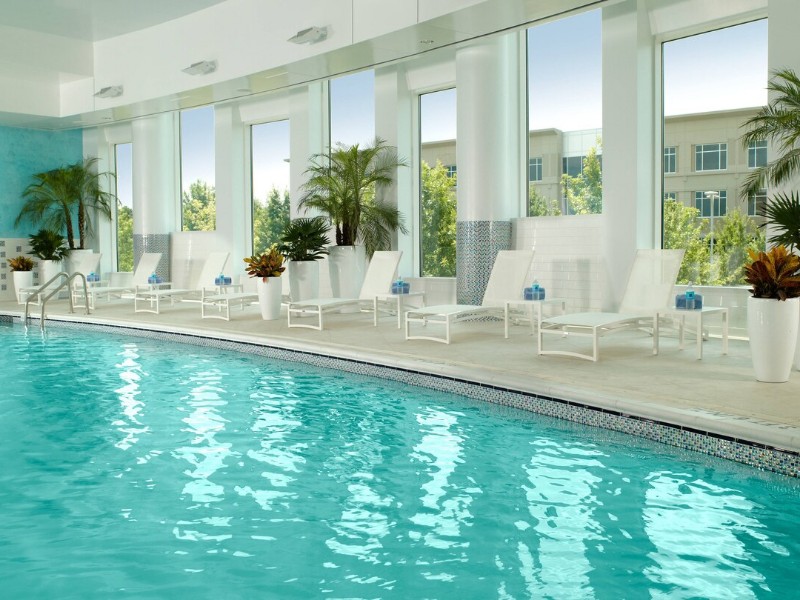 Pool at Atlanta Airport Marriott Gateway