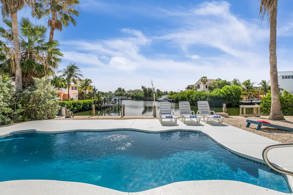 Sea Ray Cove @ Sombrero Beach, 75' Boat Dock