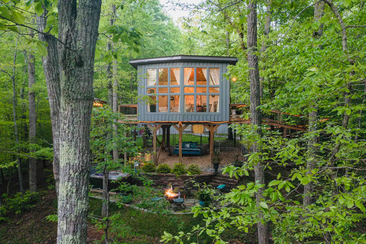 Sulfur Ridge Luxury Treehouse