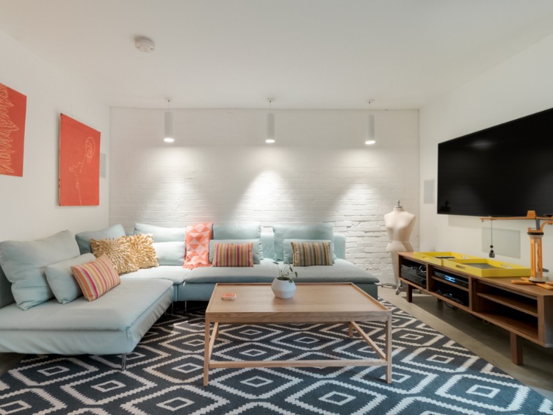 English-Style Basement Apartment in a Historic Row House