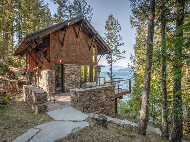 Romantic Four Season Retreat Private Lakefront Gem