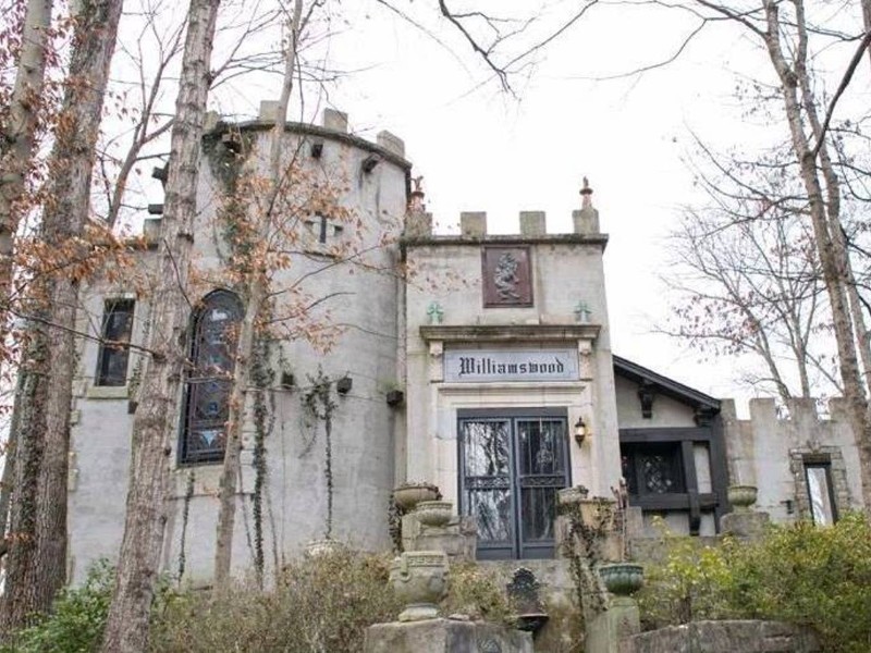 Williamswood Castle, Knoxville Tennessee Airbnb