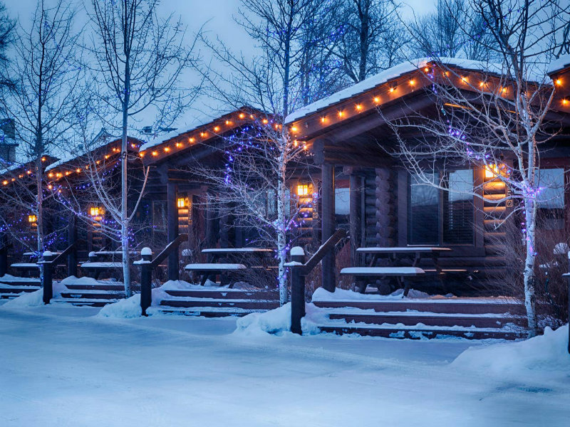 Colter Log Cabin at the Elk Country Inn