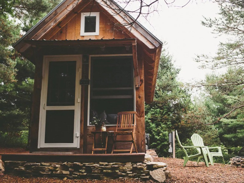 A Tiny House: A Simple Getaway - Charlevoix, Michigan