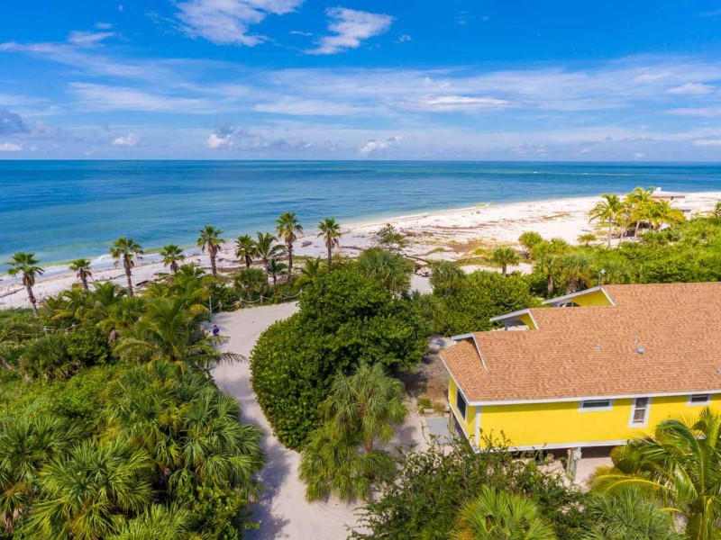 Beachfront home on Stunning Island - Captiva, Florida