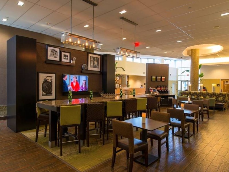 Dining at Hampton Inn and Suites by Hilton Boston Crosstown Center