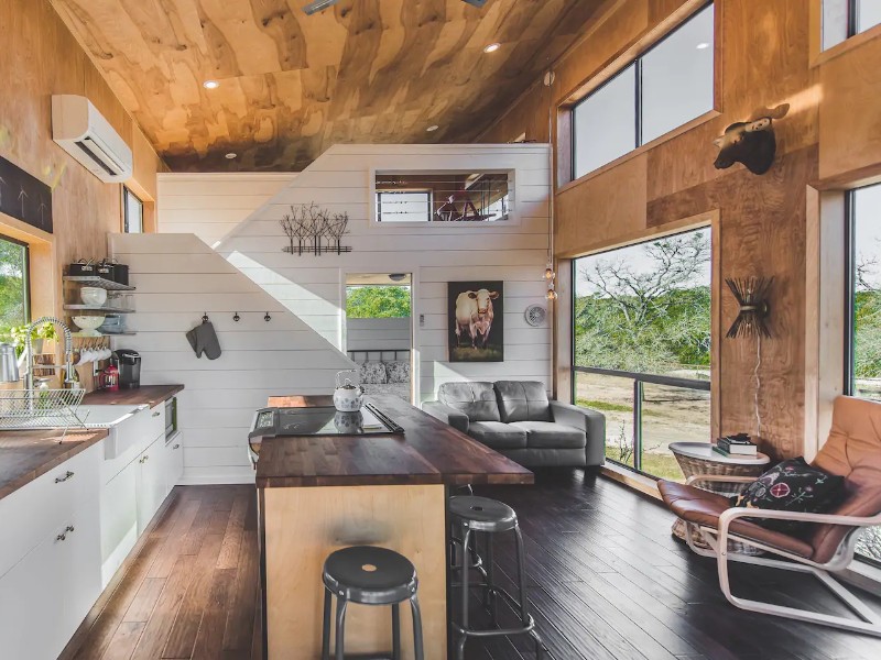 Modern Hill Country Tiny Cabin - Dripping Springs, Texas