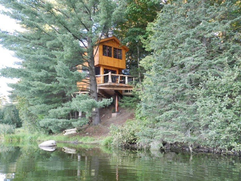 Vermont Tree Cabin on Walker Pond