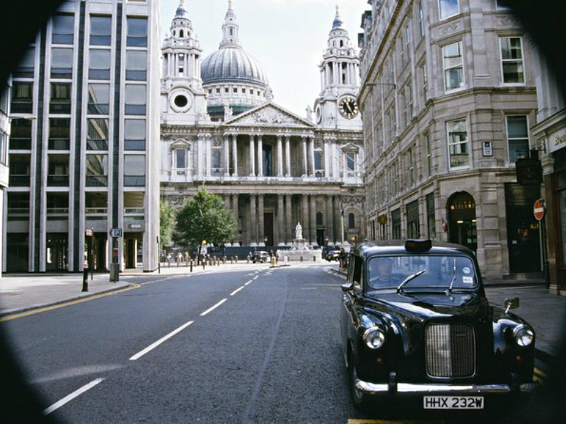 Private Tour: Harry Potter Black Taxi Tour of London