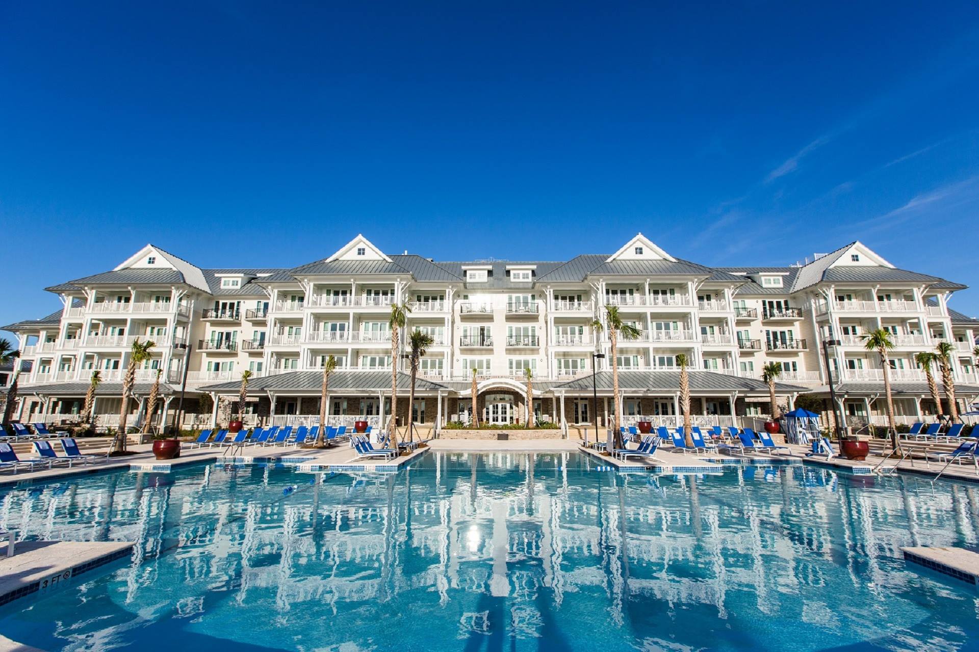 Charleston Harbor Resort & Marina