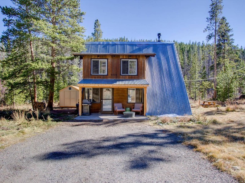 Exterior of Mountain Cabin Getaway