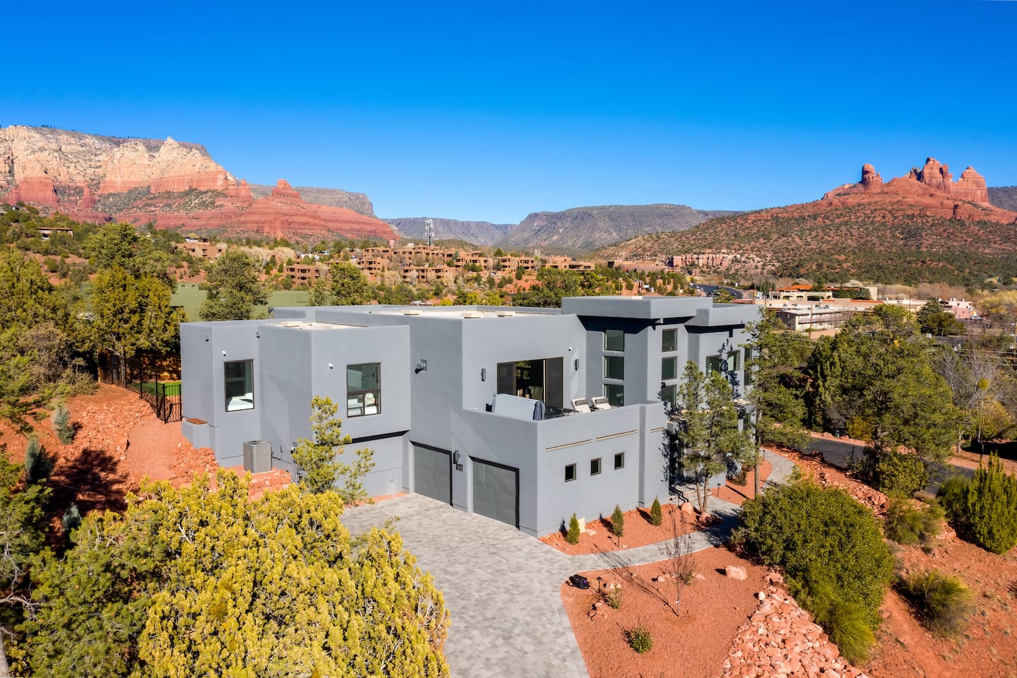 Sedona Dream - 5-Bedroom with SwimSpa & Jacuzzi