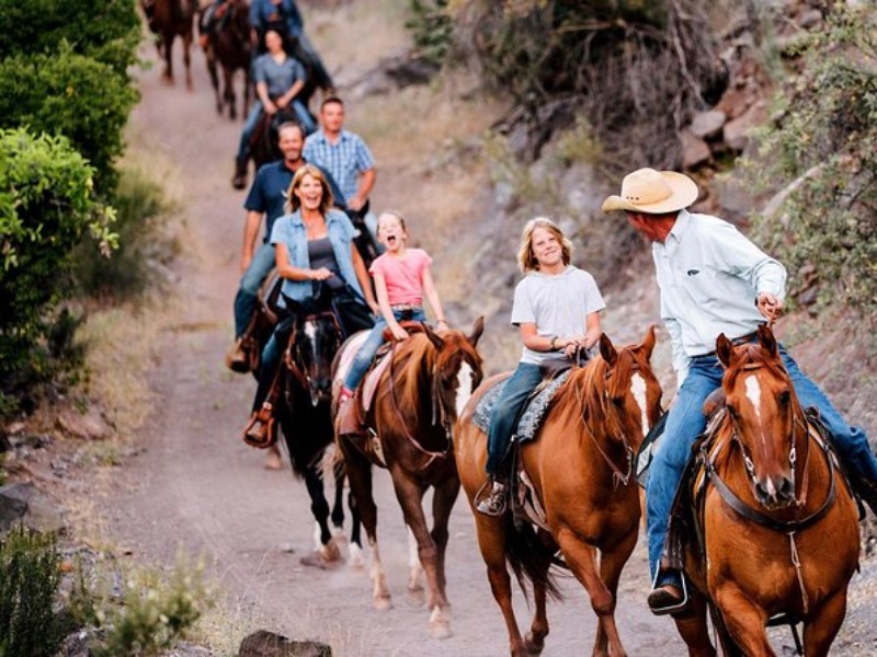 Jeep, Horseback & Wine Tasting