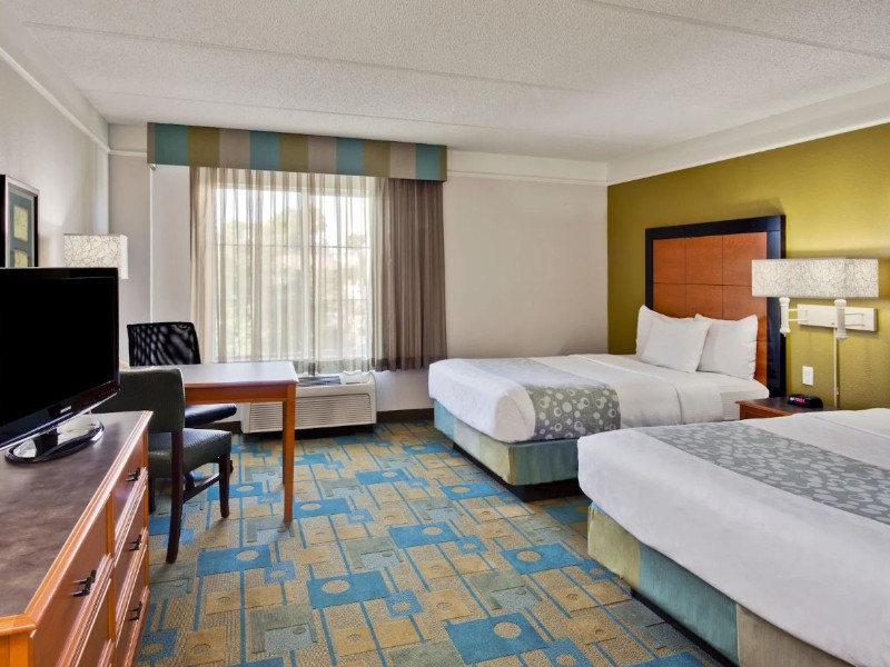 Room at La Quinta Inn & Suites by Wyndham Orlando I Drive/Convention Center