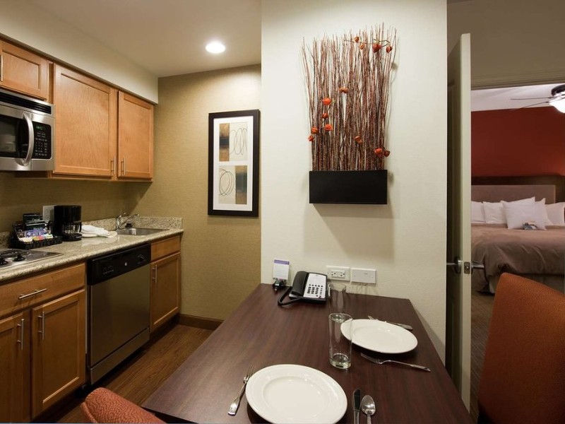 Homewood Suites by Hilton St. Louis - Galleria