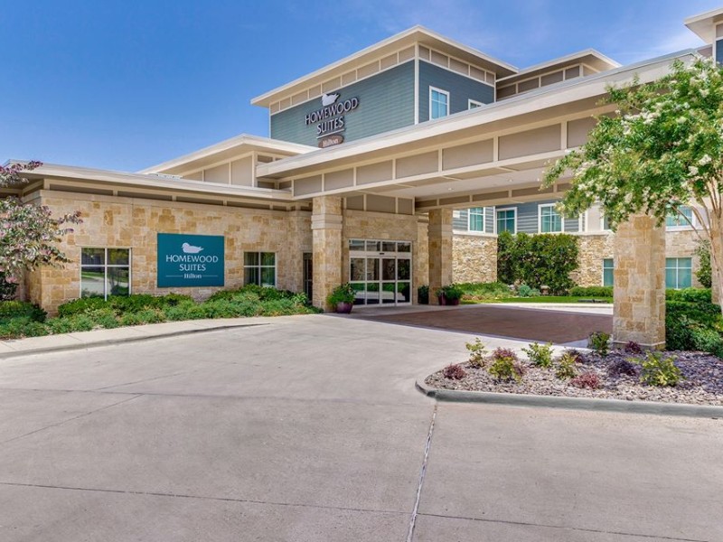 Outside Homewood Suites by Hilton Fort Worth – Medical Center