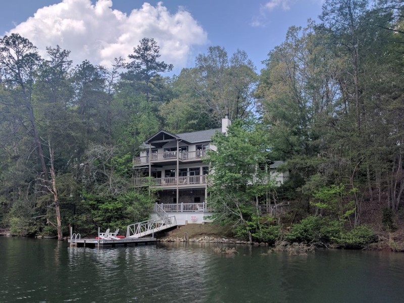 Quiet Lakeside Mountain Retreat on Santeetlah Lake, North Carolina