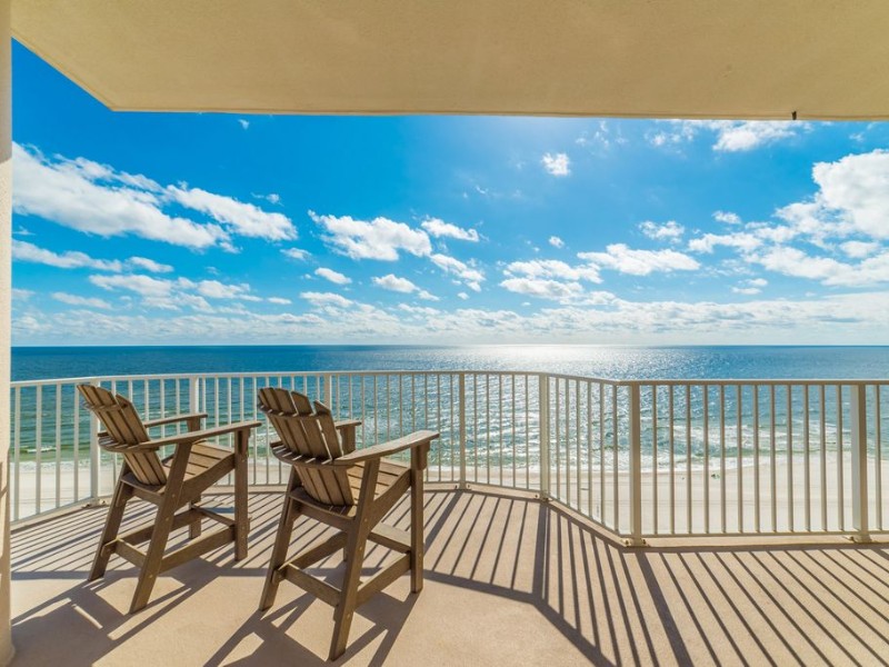 Deck at Beautiful, Spacious, Updated Beachfront Condo